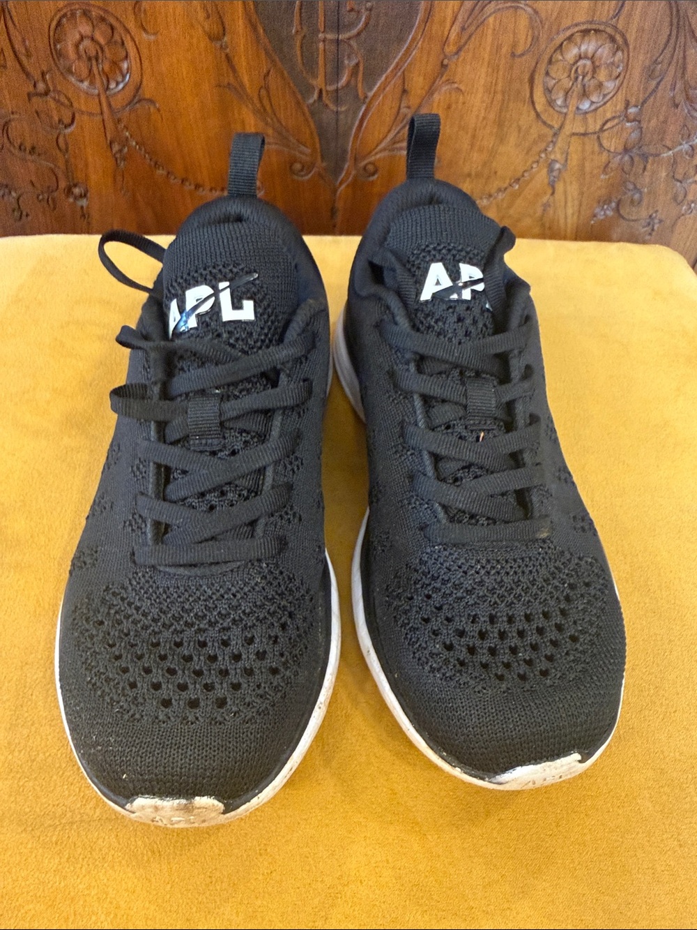 APL Boys Black Knit Lace-Up Sneakers with White Midsoles size 5. Worn once!